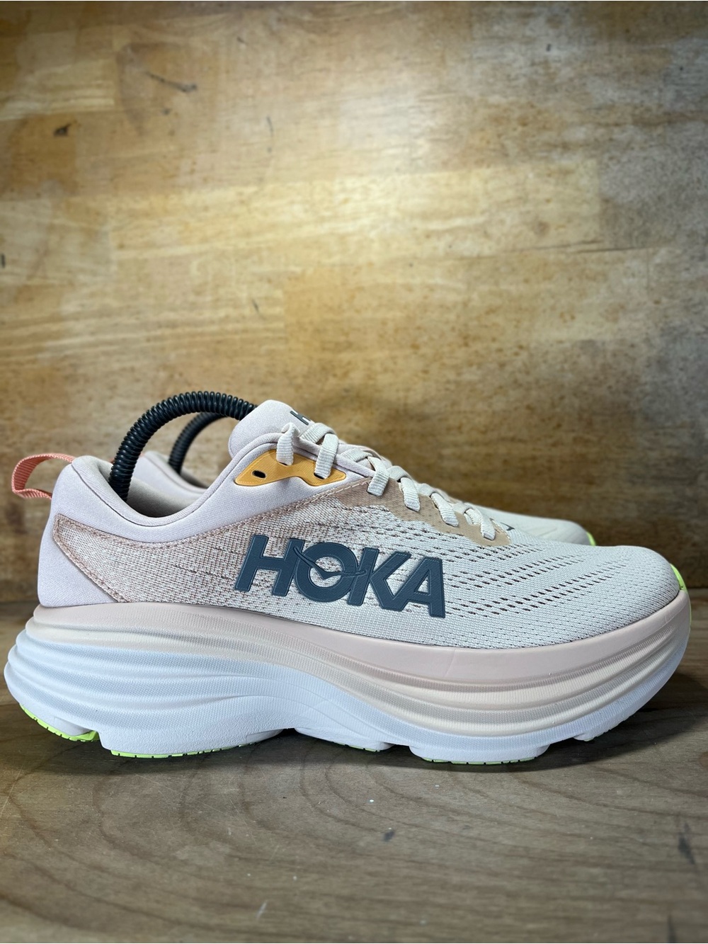 Hoka One One Bondi 8 Womens Size 8.5 Running Shoes Sneakers Cream Vanilla